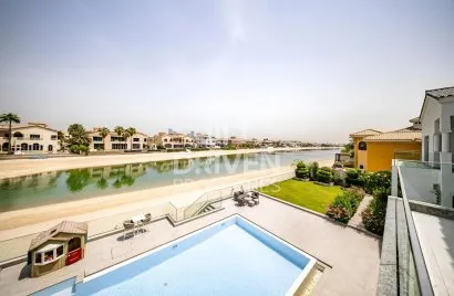 Villa de 6 dormitorios en Signature Villas, UAE No. 4622