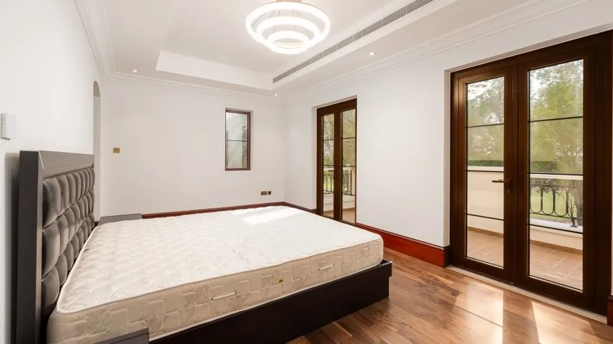 Villa de 5 dormitorios en Jumeirah Golf Estates, UAE No. 4743 № 6