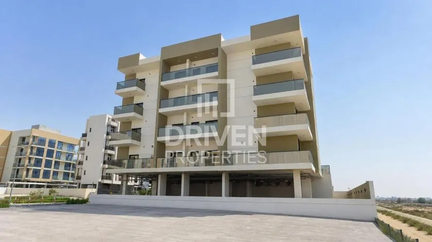 Edificio de 1592.36m² en Dubai, UAE No. 4637 № 6