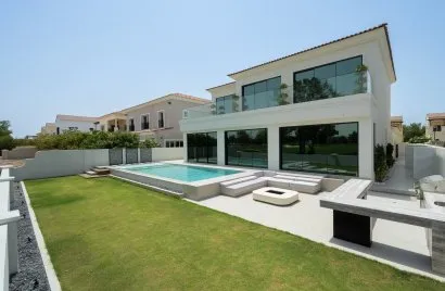 Villa de 5 dormitorios en Jumeirah Golf Estates, UAE No. 4744