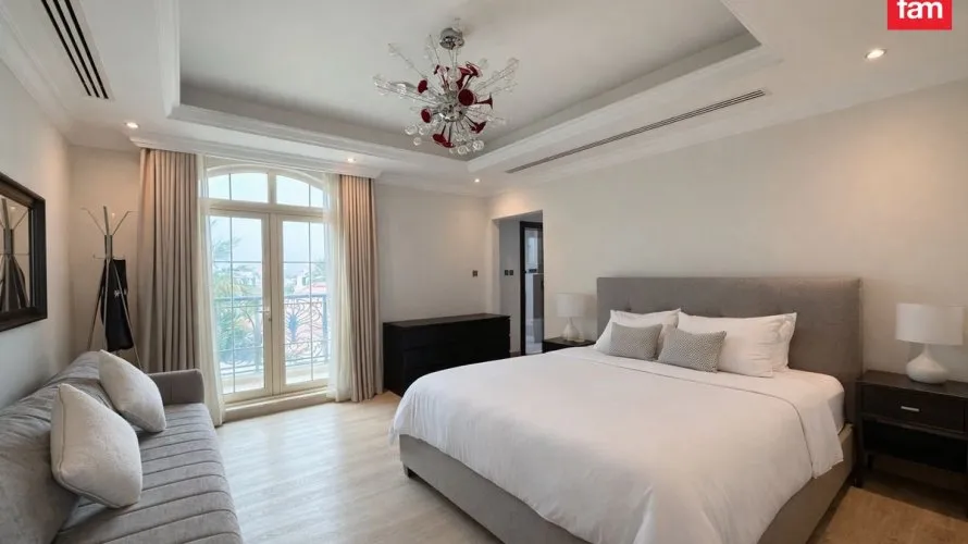 Villa de 4 dormitorios en Jumeirah Islands, UAE No. 4848 № 1