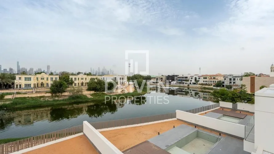 Villa de 5 dormitorios en Jumeirah Park, UAE No. 4636