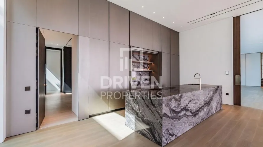 Villa de 6 dormitorios en The Crescent, UAE No. 4621 № 13