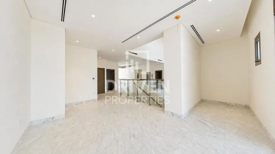 Villa de 4 dormitorios en District One, UAE No. 4536 № 1