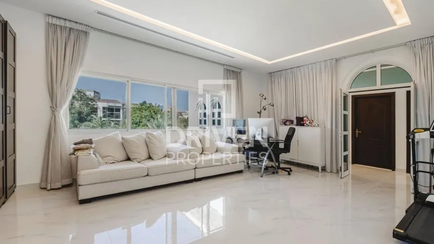 Villa de 5 dormitorios en Hacienda, UAE No. 4489 № 19