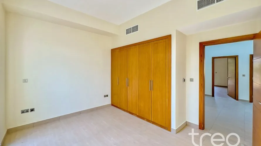Villa de 4 dormitorios en Legacy, UAE No. 4579 № 10