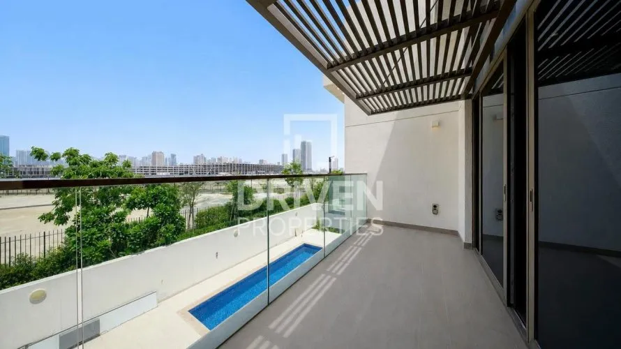 Villa de 4 dormitorios en District One, UAE No. 4535 № 3