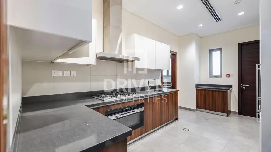 Villa de 4 dormitorios en District One, UAE No. 4608 № 18