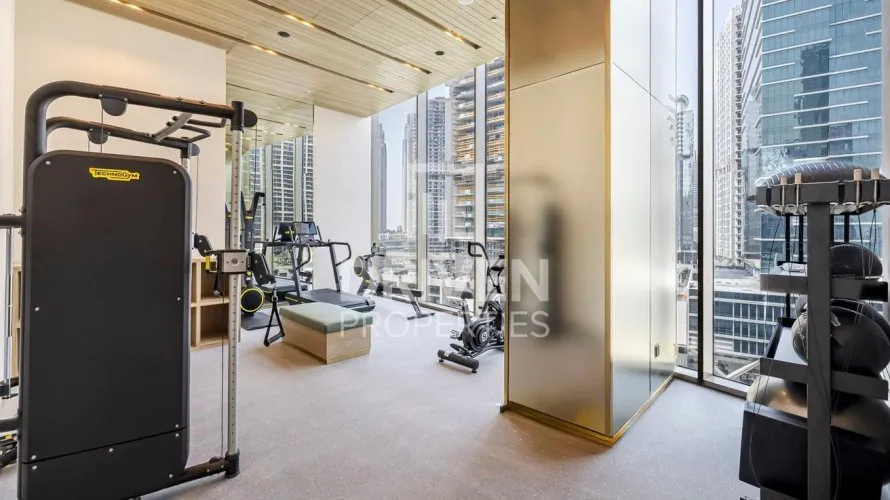 Apartamento de 4 dormitorios en Business Bay, UAE No. 4892 № 1
