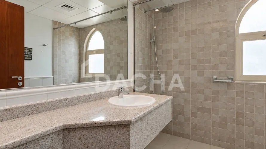 Villa de 4 dormitorios en Jumeirah Islands, UAE No. 4831 № 10