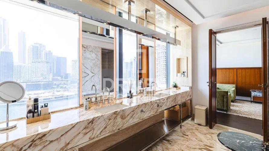 Apartamento de 4 dormitorios en Dorchester Collection Dubai, UAE No. 4878 № 1