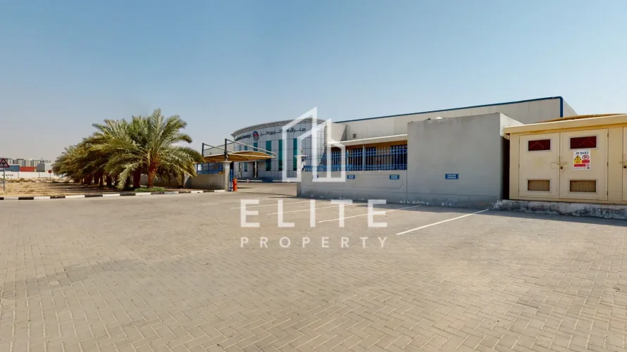 Entrepôt de 5838m² à Jebel Ali, UAE No. 735 № 16