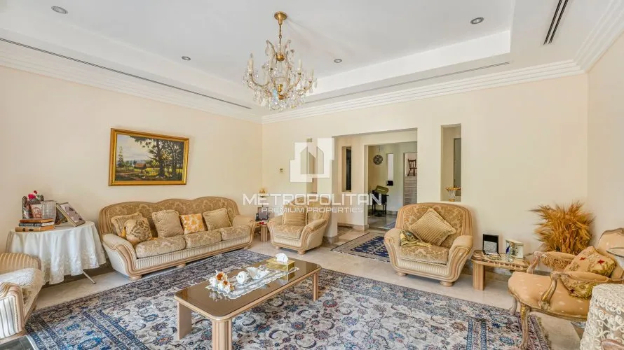 Villa de 4 chambres à Meadows, UAE No. 1575