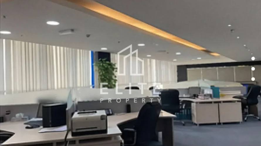 Entrepôt de 1425m² à Dubai, UAE No. 1056 № 9