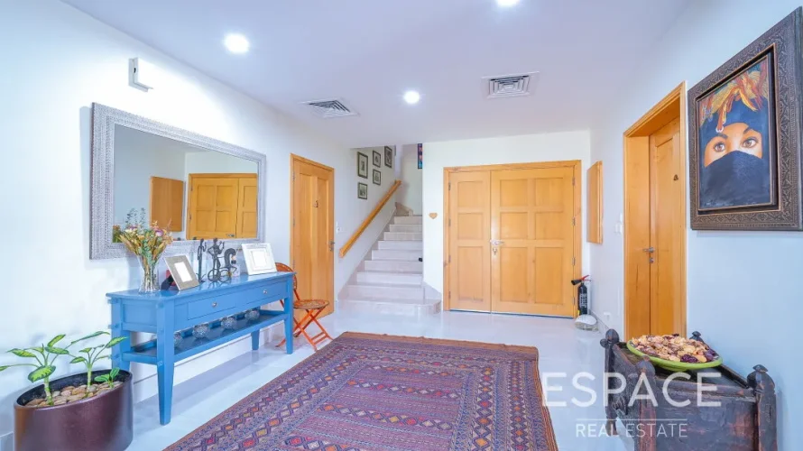 Villa de 5 chambres à Meadows 1, UAE No. 1299