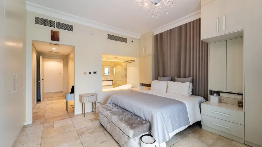 Villa de 5 chambres à Dubai Sports City, UAE No. 2327 № 18