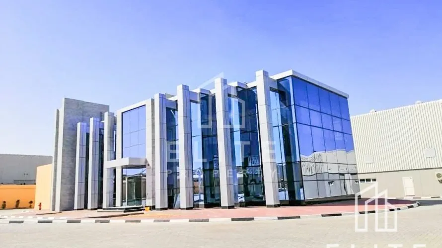 Entrepôt de 8288m² à Dubai, UAE No. 732 № 8