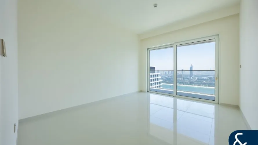 Appartement de 5 chambres à EMAAR Beachfront, UAE No. 1694 № 8