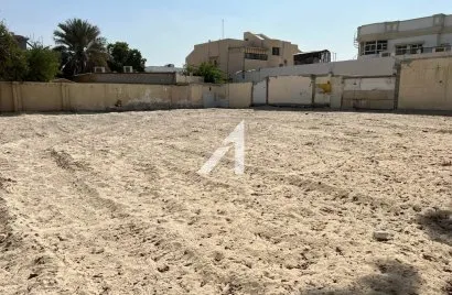 Terrain de 929m² à Dubai, UAE No. 1733