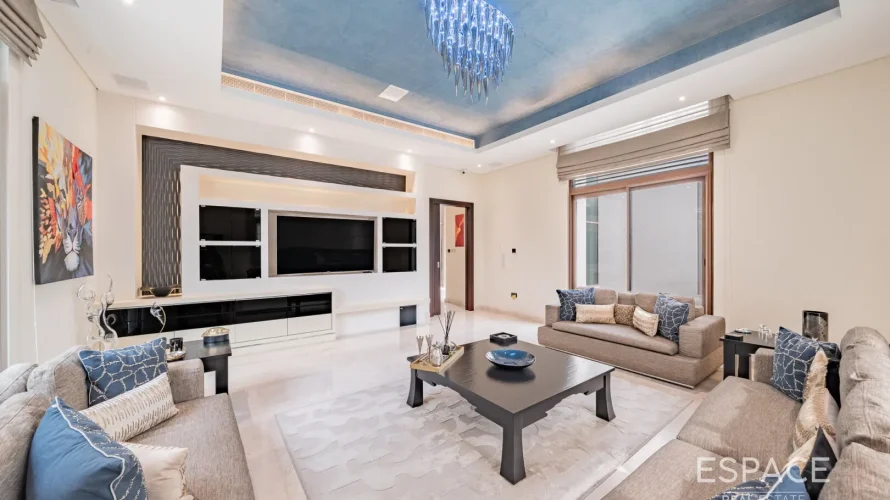 Villa de 5 chambres à Meydan Gated Community, UAE No. 1286 № 2