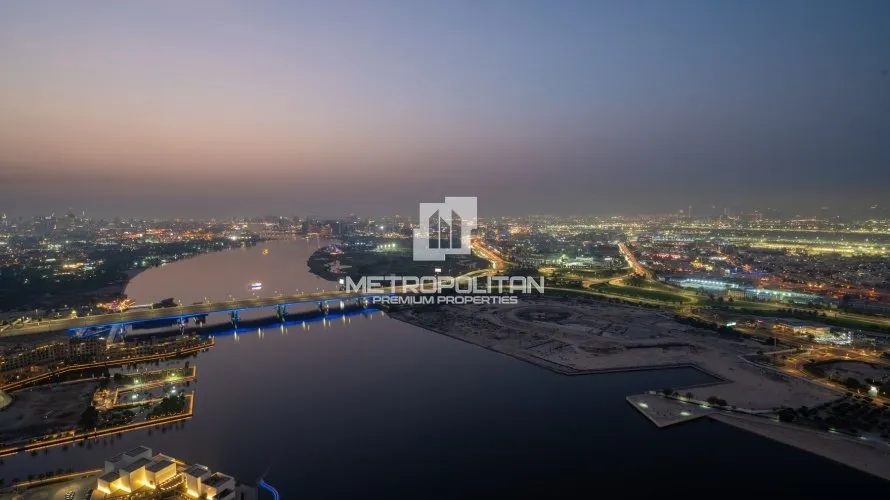 Appartement de 5 chambres à Culture Village, UAE No. 1568 № 1