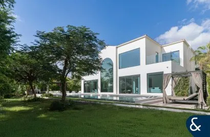Villa de 5 chambres à Jumeirah Islands, UAE No. 2287