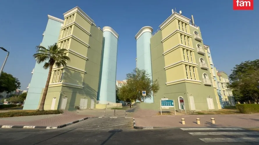 Bâtiment de 1357.7m² à Jebel Ali, UAE No. 2008 № 9