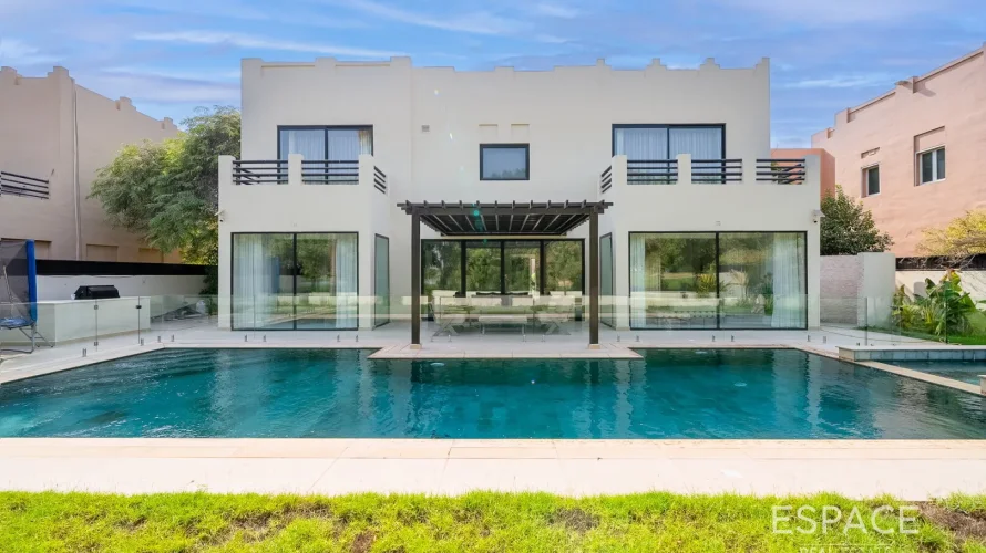 Villa de 6 chambres à The Lakes, UAE No. 1285