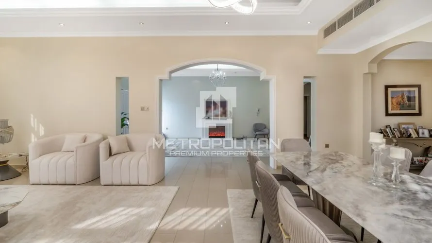 Villa de 5 chambres à Al Barsha, UAE No. 1626 № 3