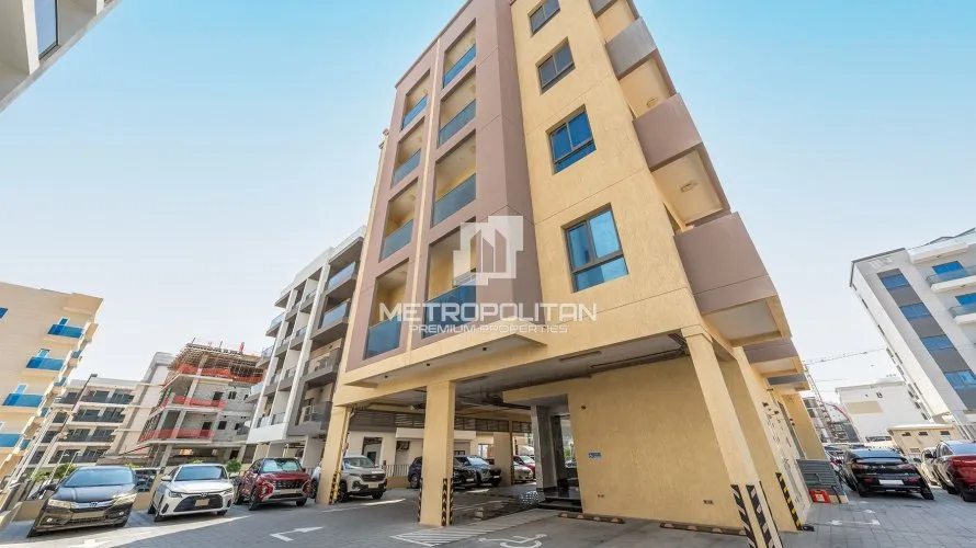 Propriété commerciale de 12 chambres à Dubai Land, UAE No. 1628 № 4