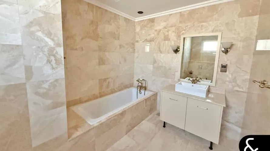 Villa de 6 chambres à Dubai Land, UAE No. 1983 № 17