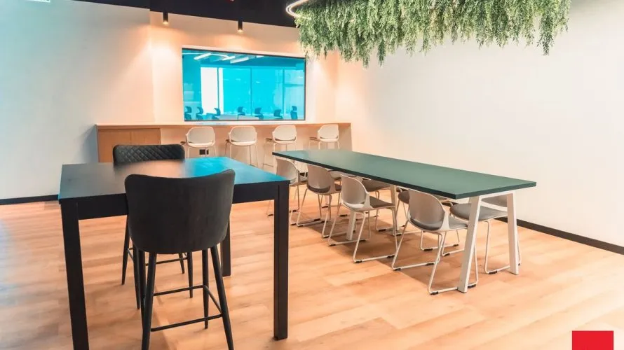 Bureau de 368.5m² à Dubai, UAE No. 2110 № 11