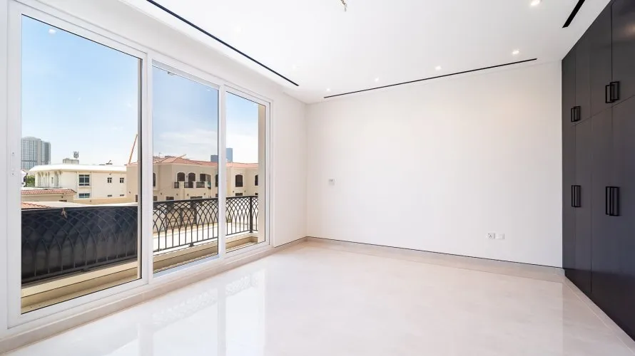 Villa de 6 chambres à Dubai, UAE No. 2547 № 1