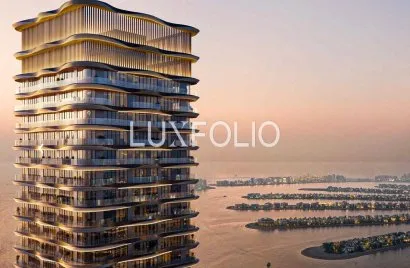 Appartement de 5 chambres à EMAAR Beachfront, UAE No. 1002