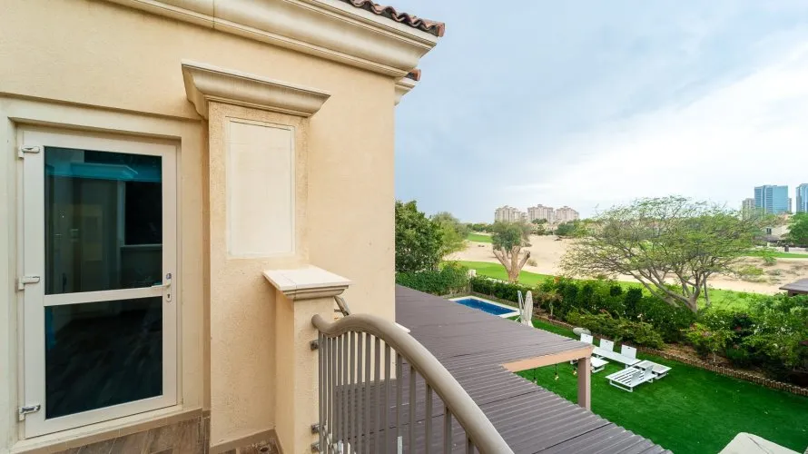 Villa de 5 chambres à Dubai Sports City, UAE No. 2327 № 25