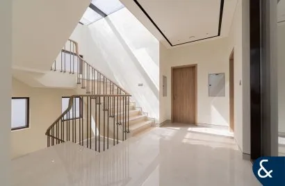 Villa de 5 chambres à Jumeirah Park Homes, UAE No. 2267