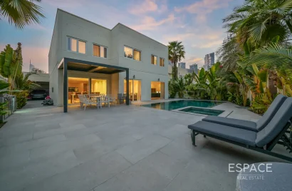 Villa de 5 chambres à Meadows 1, UAE No. 1268