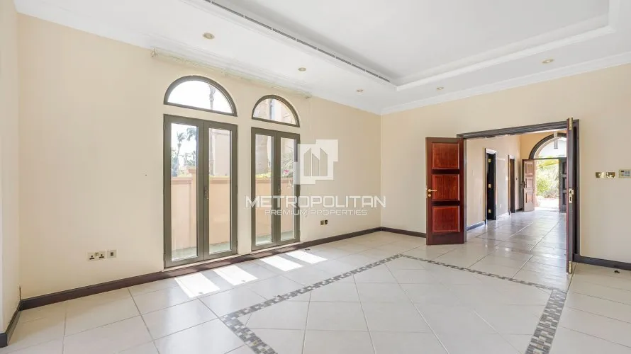 Villa de 4 chambres à Palm Jumeirah, UAE No. 1585 № 3