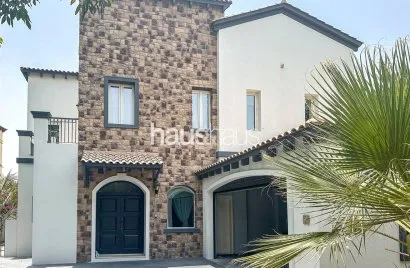 Villa de 4 chambres à Jumeirah Golf Estates, UAE No. 975