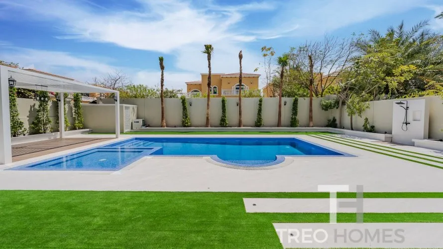 Villa de 5 chambres à Legacy, UAE No. 487 № 12