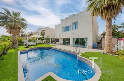 Villa de 5 chambres à Meadows, UAE No. 485