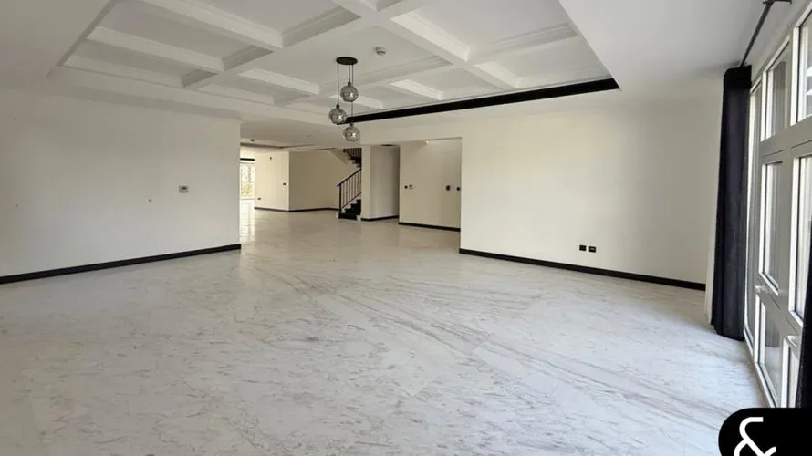 Villa de 6 chambres à Dubai Land, UAE No. 1983 № 12
