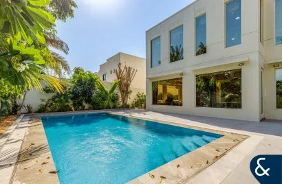 Villa de 5 chambres à Meadows, UAE No. 1710