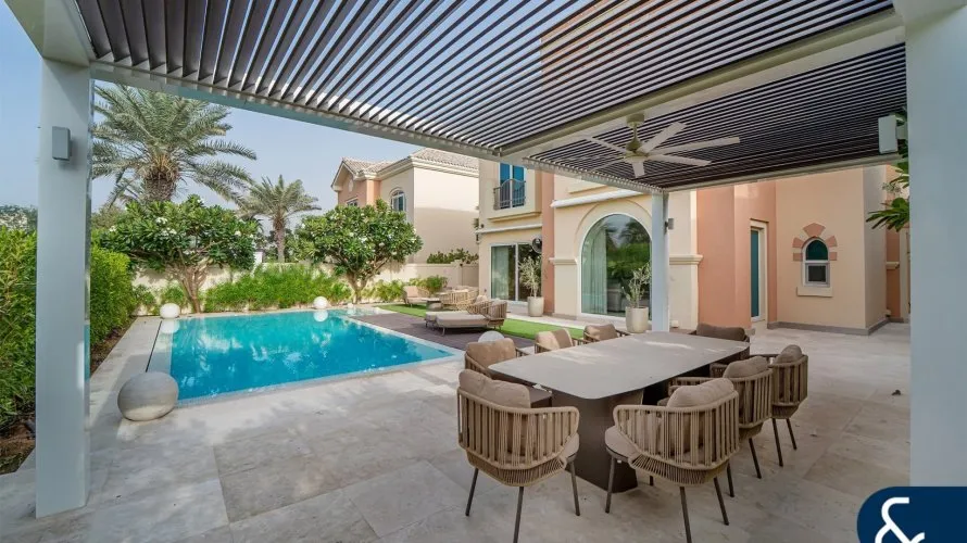 Villa de 5 chambres à Victory Heights, UAE No. 1705 № 3