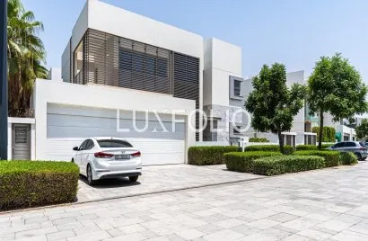 Villa de 5 chambres à District One, UAE No. 1001