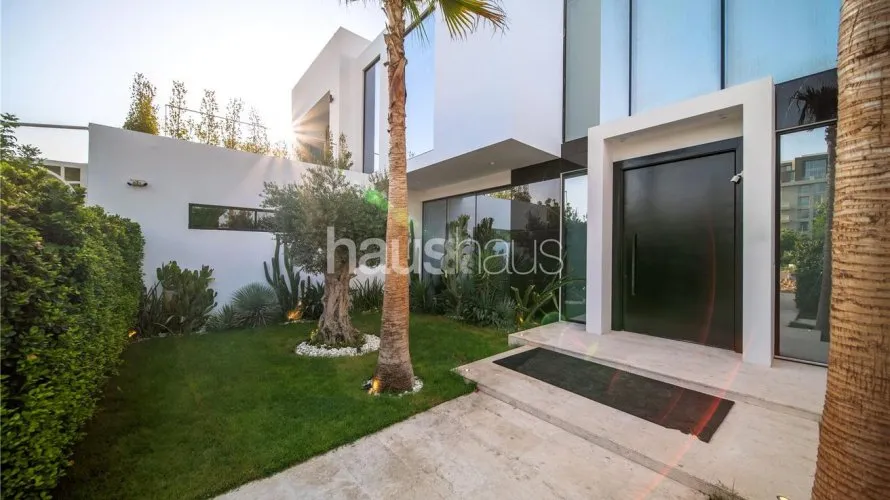 Villa de 4 chambres à Al Barari, UAE No. 858 № 15