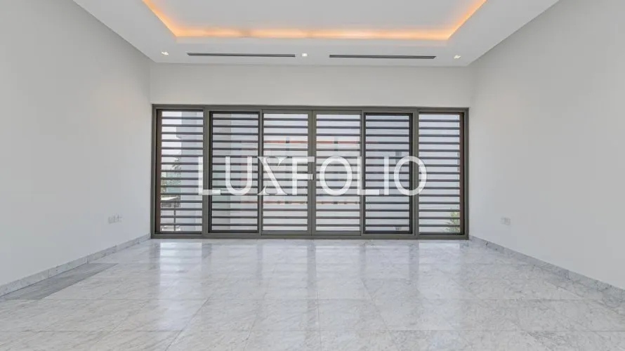 Villa de 5 chambres à District One, UAE No. 1001 № 16