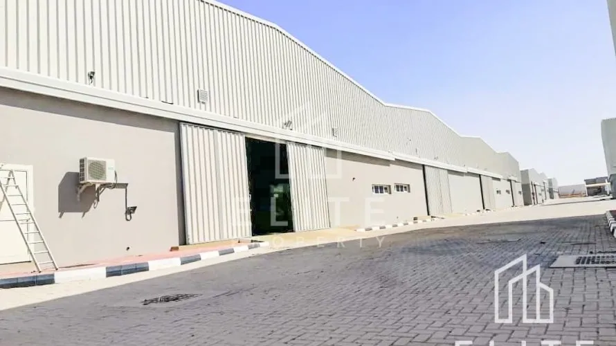 Entrepôt de 8288m² à Dubai, UAE No. 732 № 9