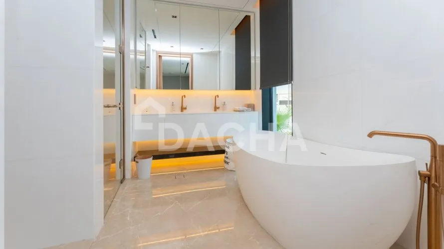Villa de 6 chambres à Signature Villas, UAE No. 2712 № 1