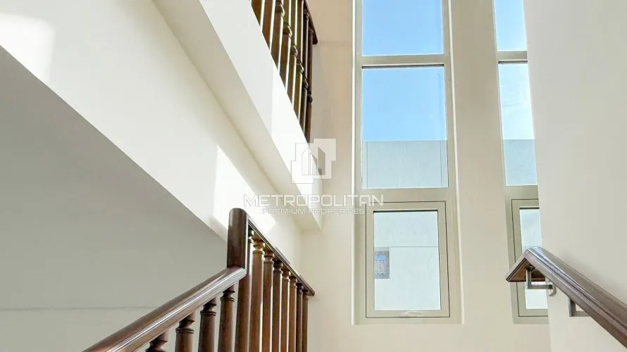 Villa de 5 chambres à District One, UAE No. 1630 № 7